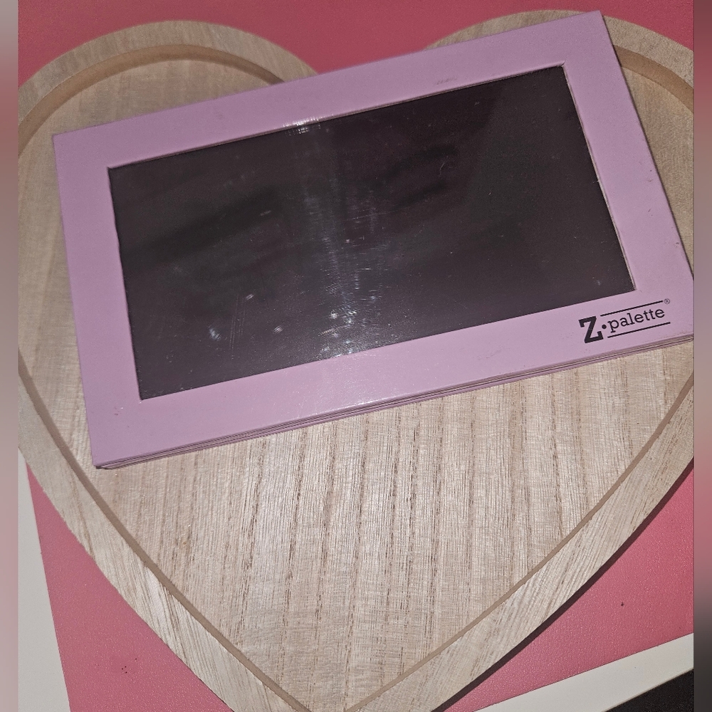 Z Palette Light Purple Makeup Organizer